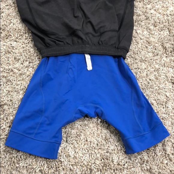 Lululemon men’s shorts - Picture 3 of 6